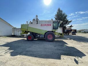 ماكينة حصادة دراسة CLAAS Lexion 450